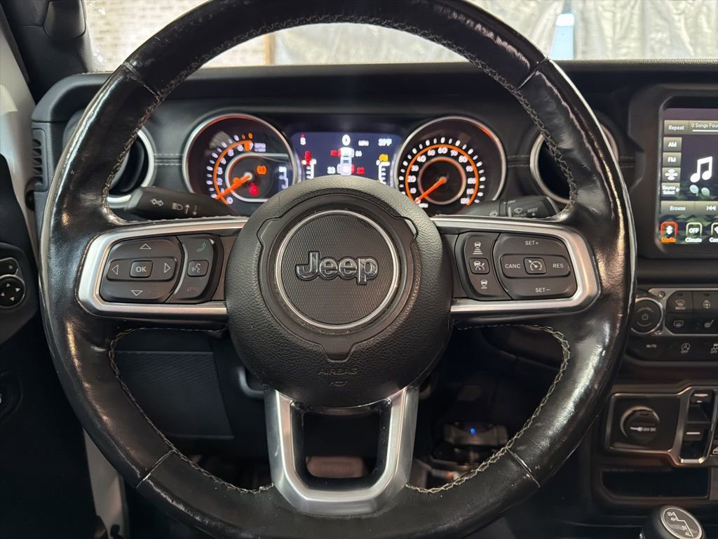 Used 2020 Jeep Gladiator Overland AWD/4WD image 15