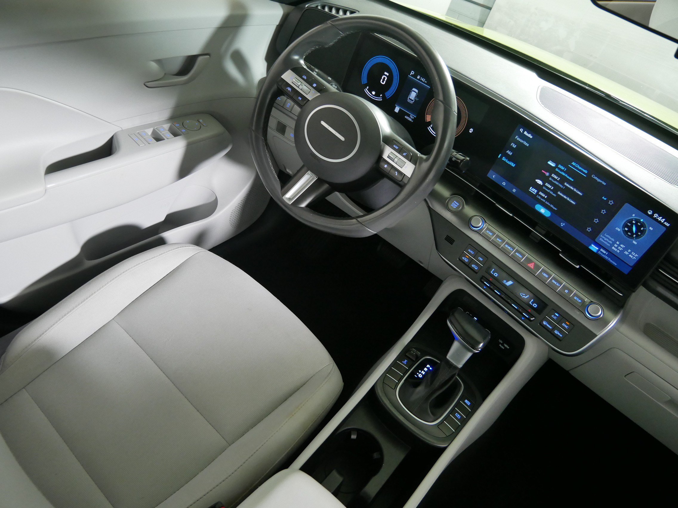Used 2025 Hyundai Kona SEL AWD/4WD image 9