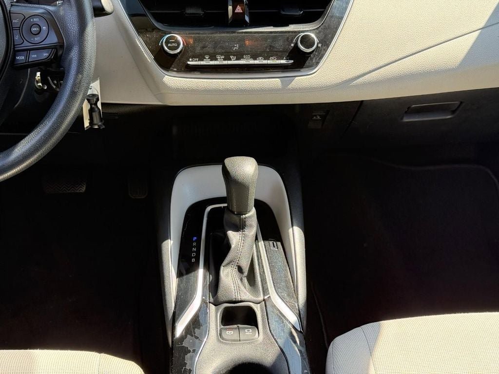 Used 2020 Toyota Corolla LE FWD image 13