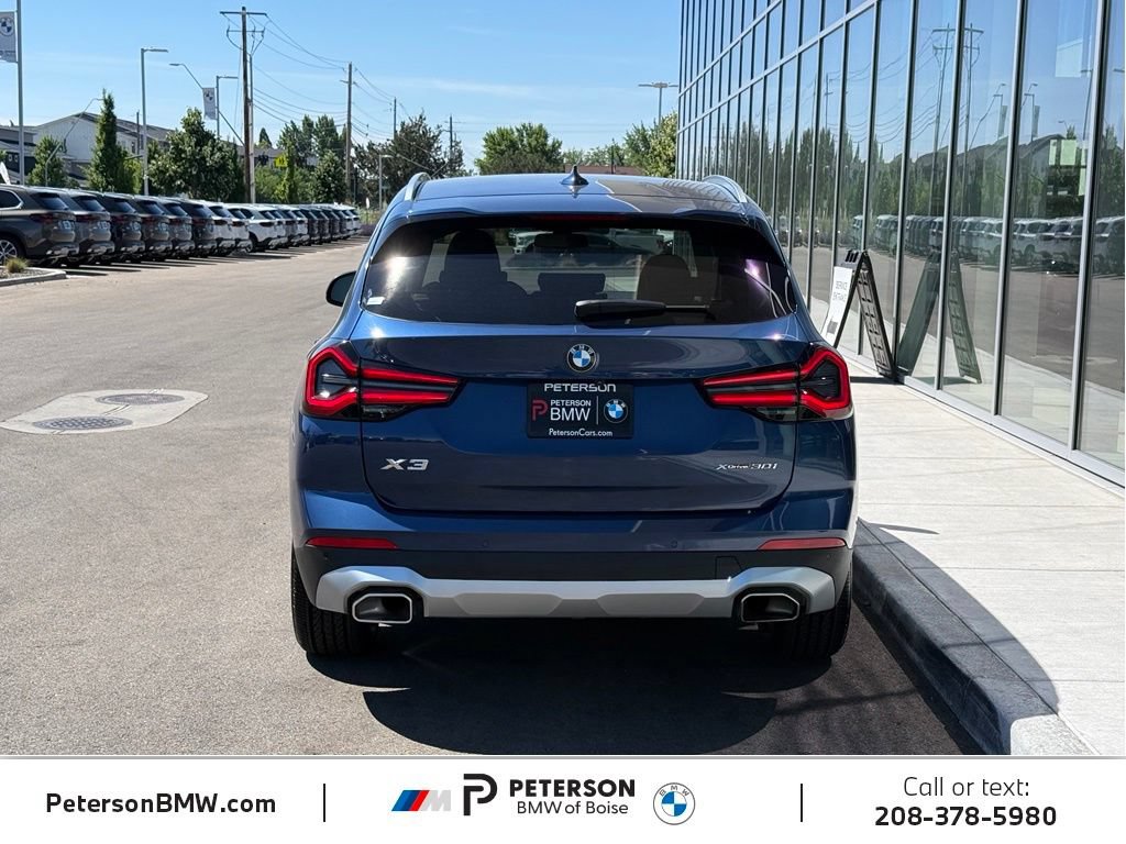 Used 2022 BMW X3 xDrive30i AWD/4WD image 4