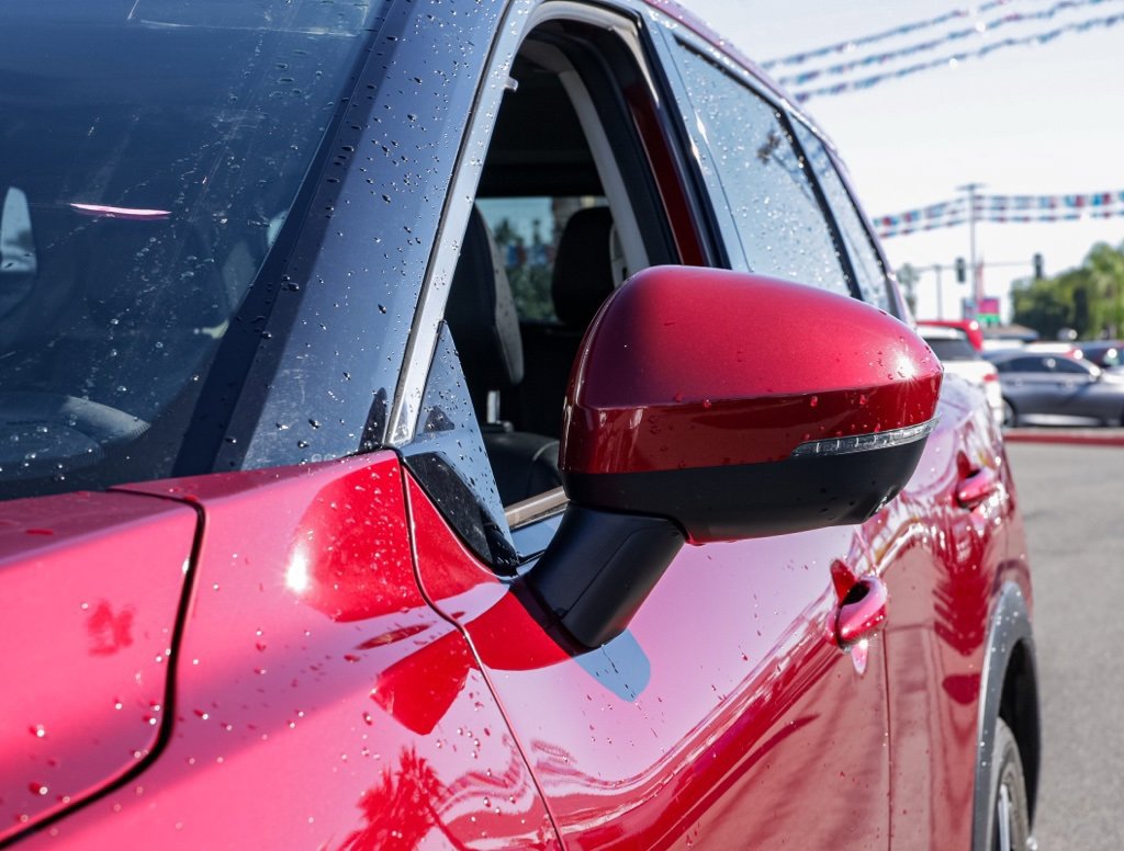 Used 2023 Nissan Rogue Platinum w/ Platinum Premium Package image 12