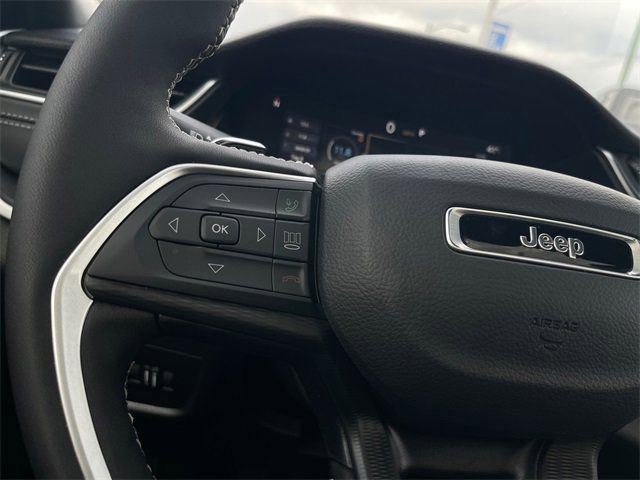 New 2025 Jeep Grand Cherokee L Altitude image 13
