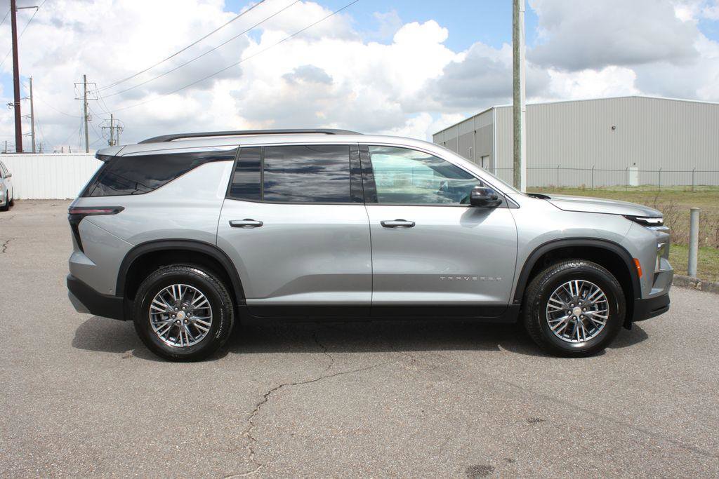 New 2026 Chevrolet Traverse LT w/ Enhanced Driving Package FWD image 21