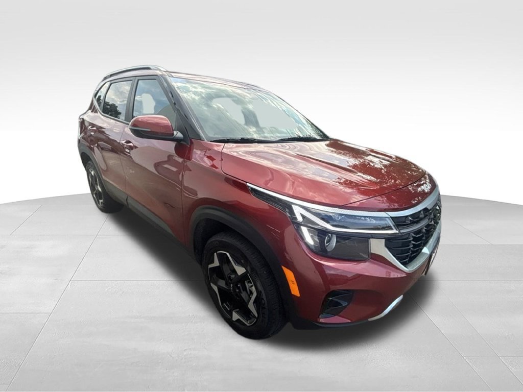 Certified 2025 Kia Seltos S AWD/4WD image 2