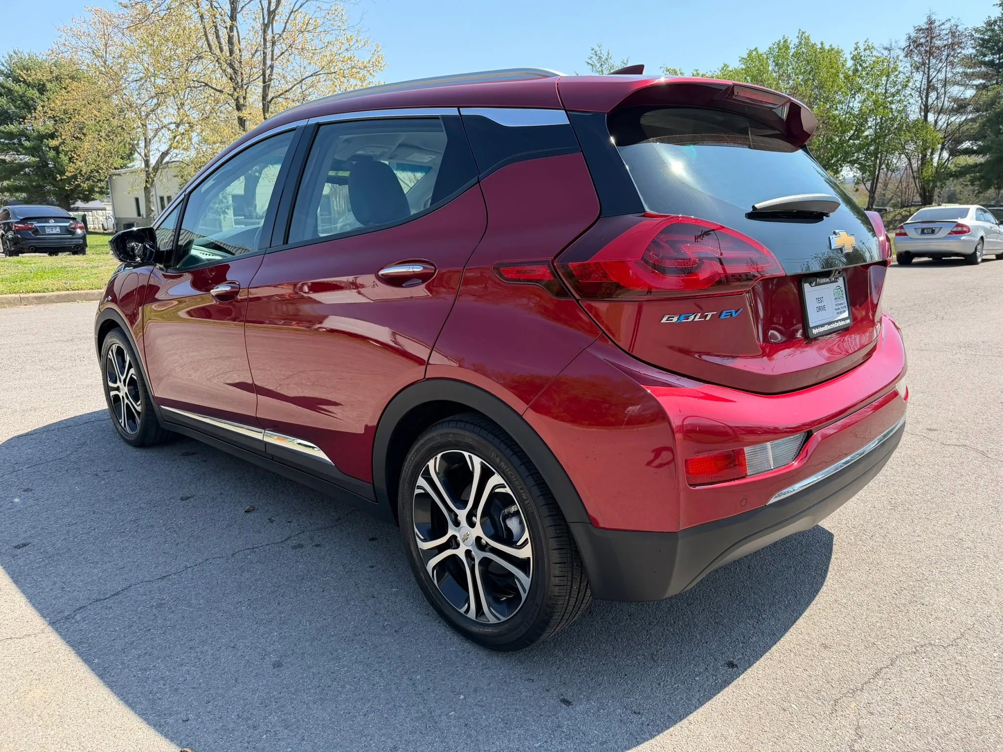 Used 2019 Chevrolet Bolt Premier w/ Infotainment Package image 7