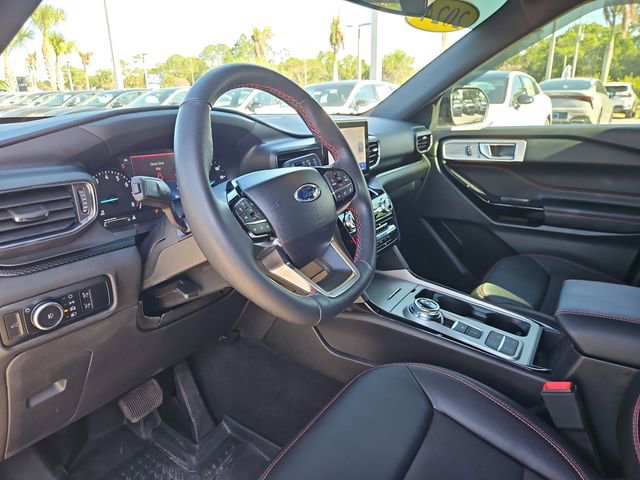 Used 2024 Ford Explorer ST-Line w/ Class IV Trailer Tow Package RWD image 14