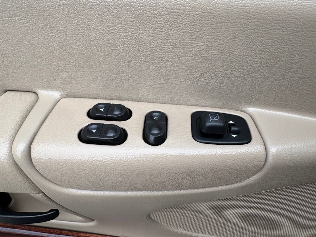 Used 2006 Ford E-150 and Econoline 150 RWD image 21