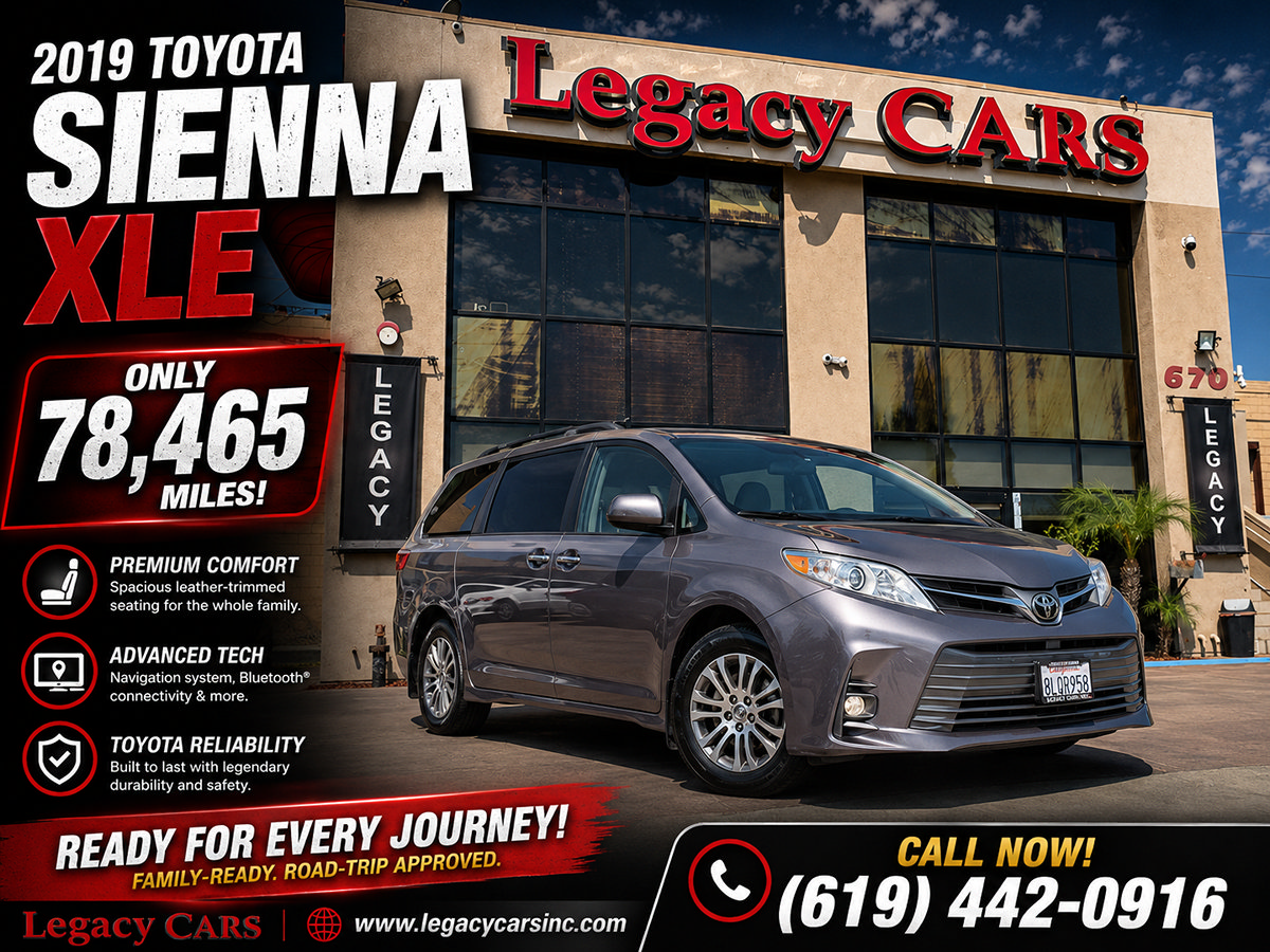 Used 2019 Toyota Sienna XLE w/ XLE Navigation Package FWD image 2