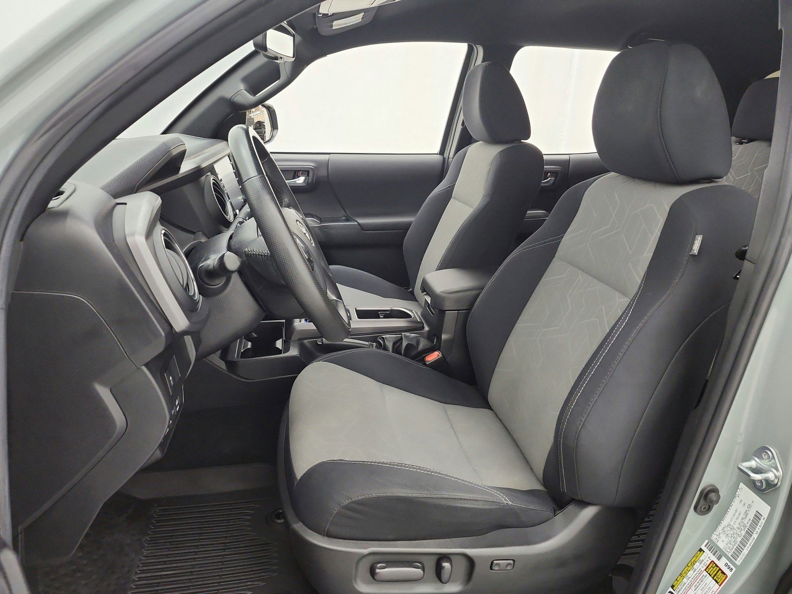Used 2023 Toyota Tacoma TRD Sport AWD/4WD image 10