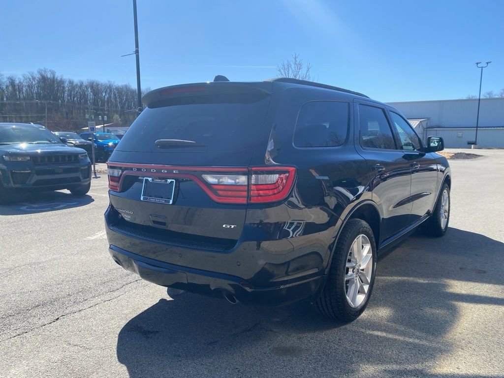 Used 2024 Dodge Durango GT image 2