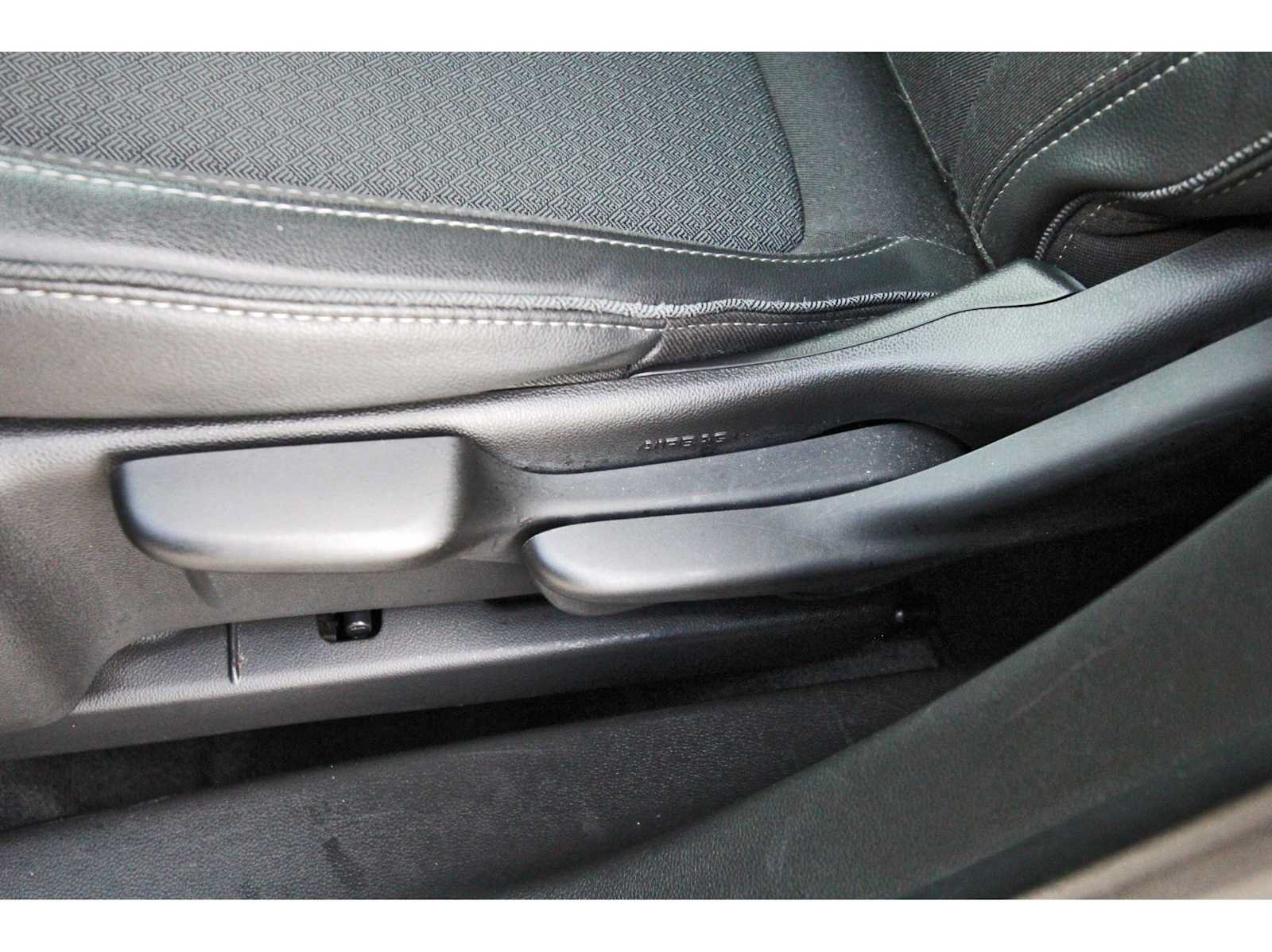 Used 2020 Buick Encore GX Preferred FWD image 27