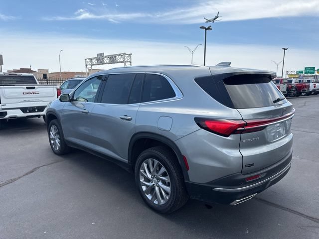 Used 2025 Buick Enclave Preferred FWD image 7