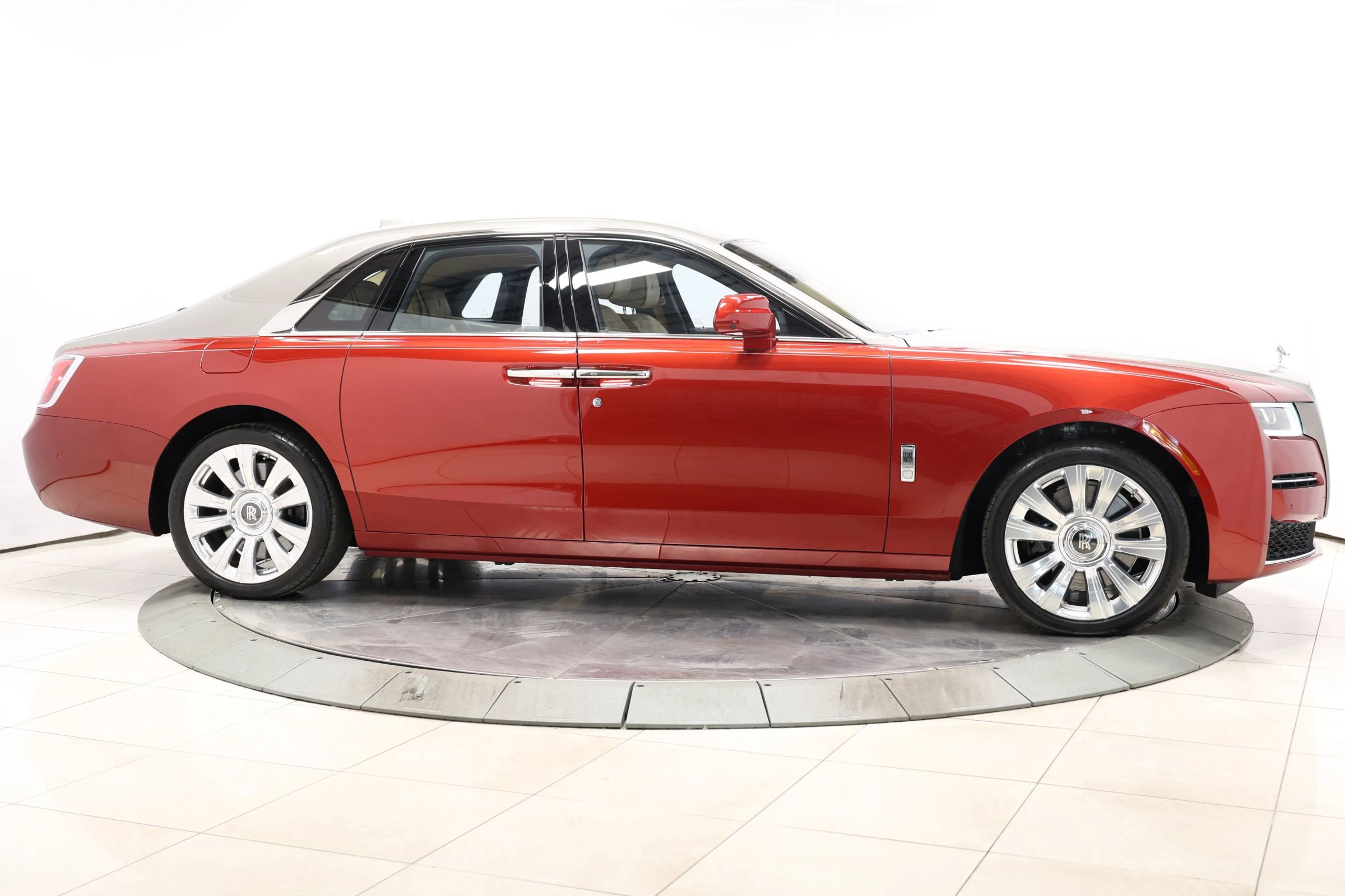 Used 2022 Rolls-Royce Ghost w/ Ghost Package image 87