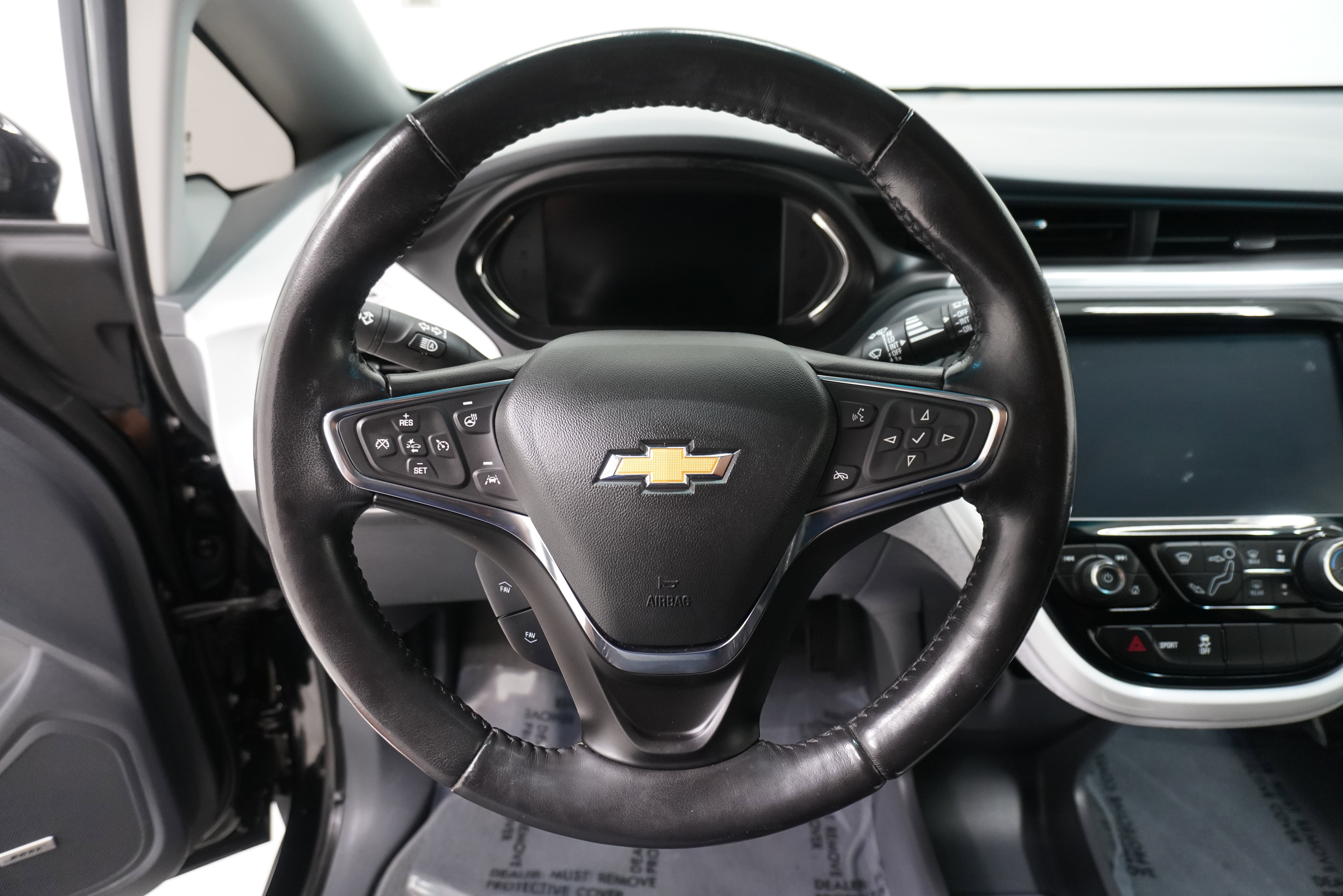 Used 2019 Chevrolet Bolt Premier w/ Infotainment Package image 16