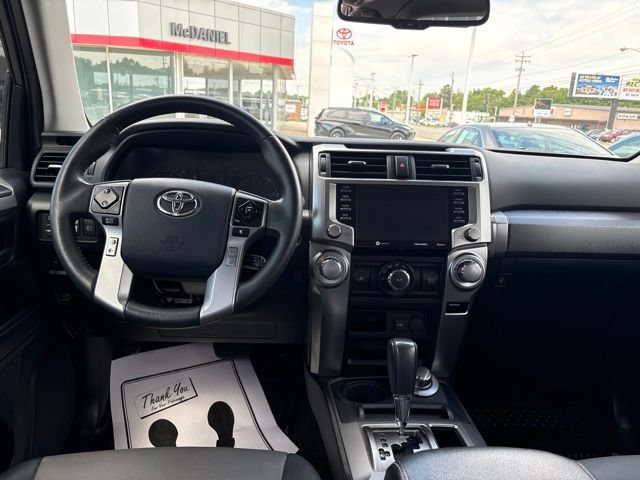 Used 2020 Toyota 4Runner SR5 Premium w/ Moonroof Package AWD/4WD image 6