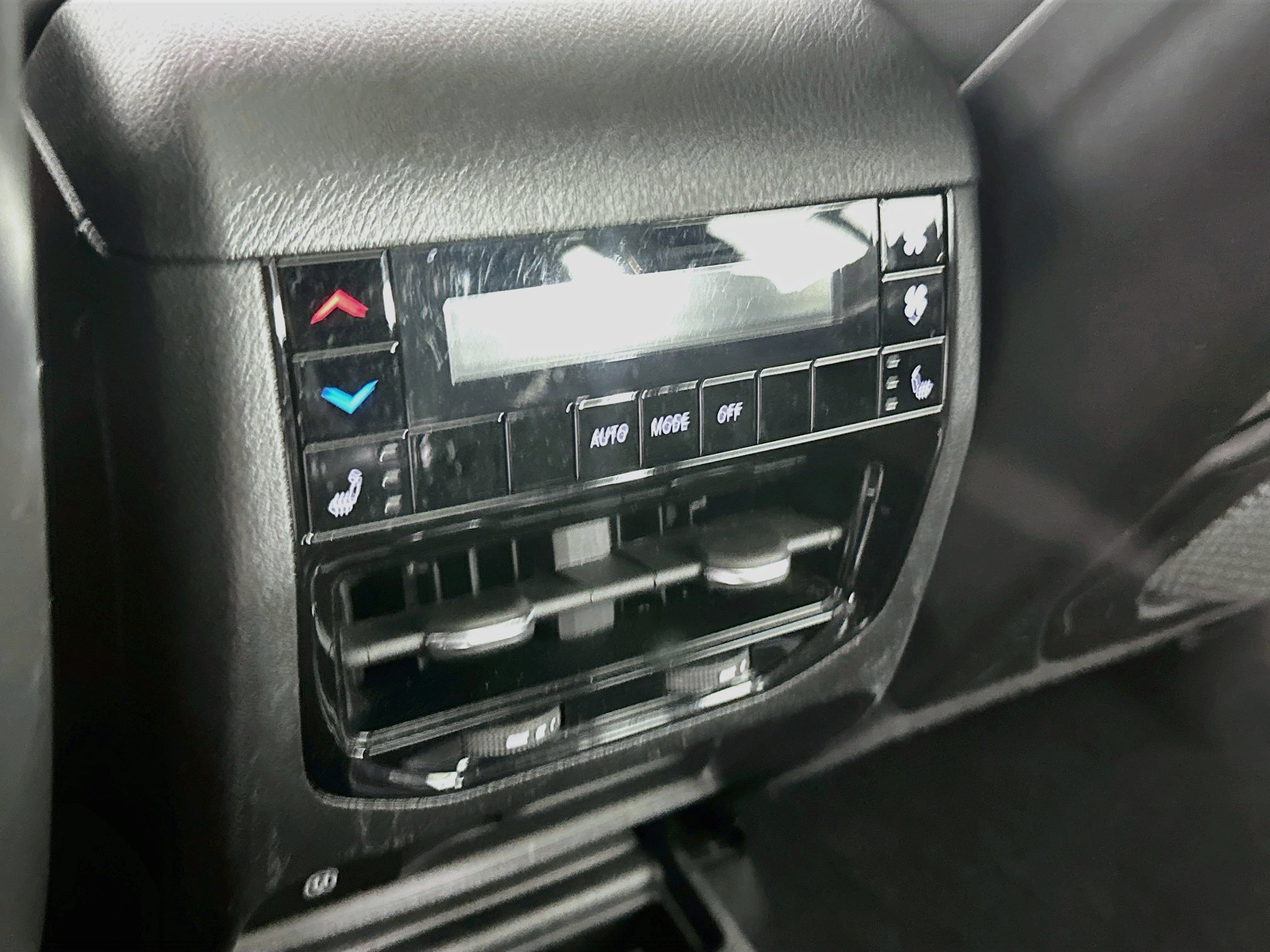Used 2023 Jeep Grand Cherokee L Limited w/ Luxury Tech Group II AWD/4WD image 28