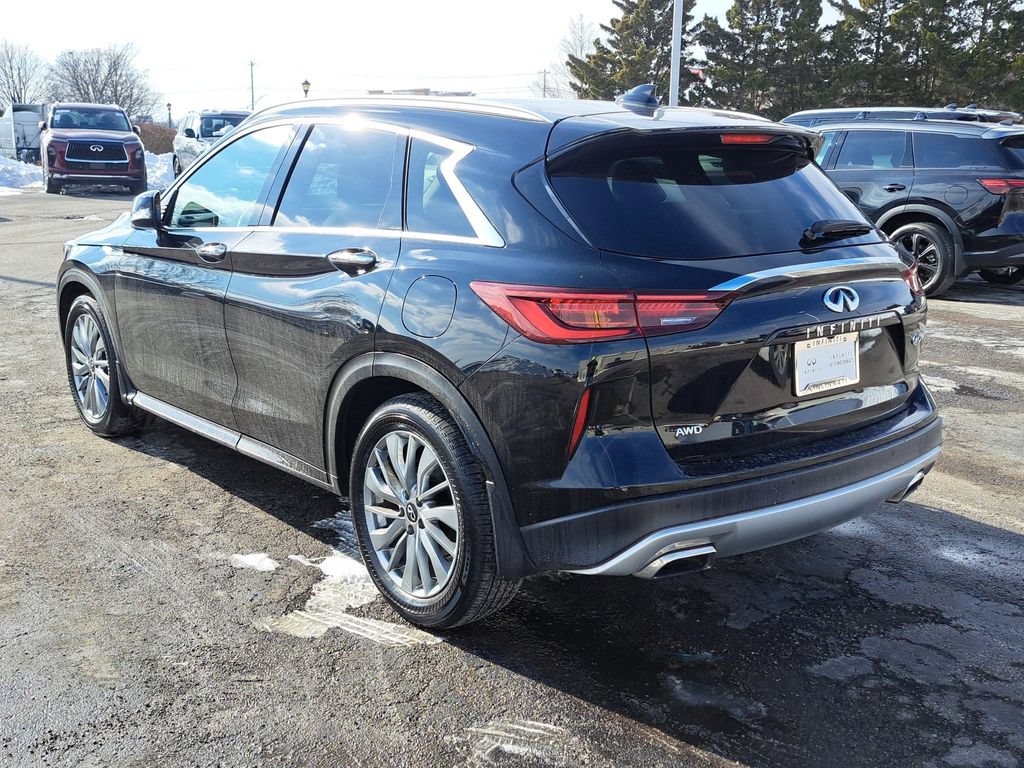 Used 2025 INFINITI QX50 Luxe AWD/4WD image 3