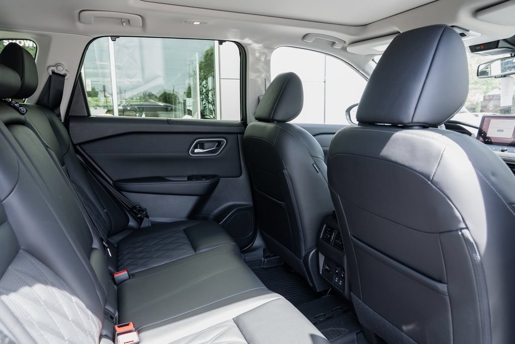 New 2026 Nissan Rogue Platinum AWD/4WD image 27