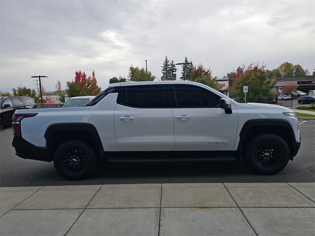 Used 2025 Chevrolet Silverado EV LT image 8