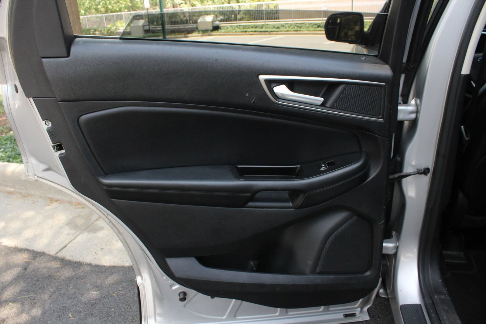 Used 2015 Ford Edge SEL w/ Equipment Group 201A AWD/4WD image 19