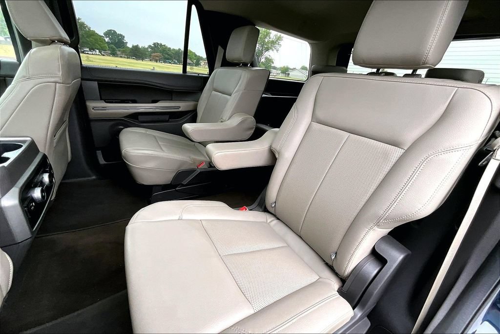 Used 2021 Ford Expedition XLT AWD/4WD image 25