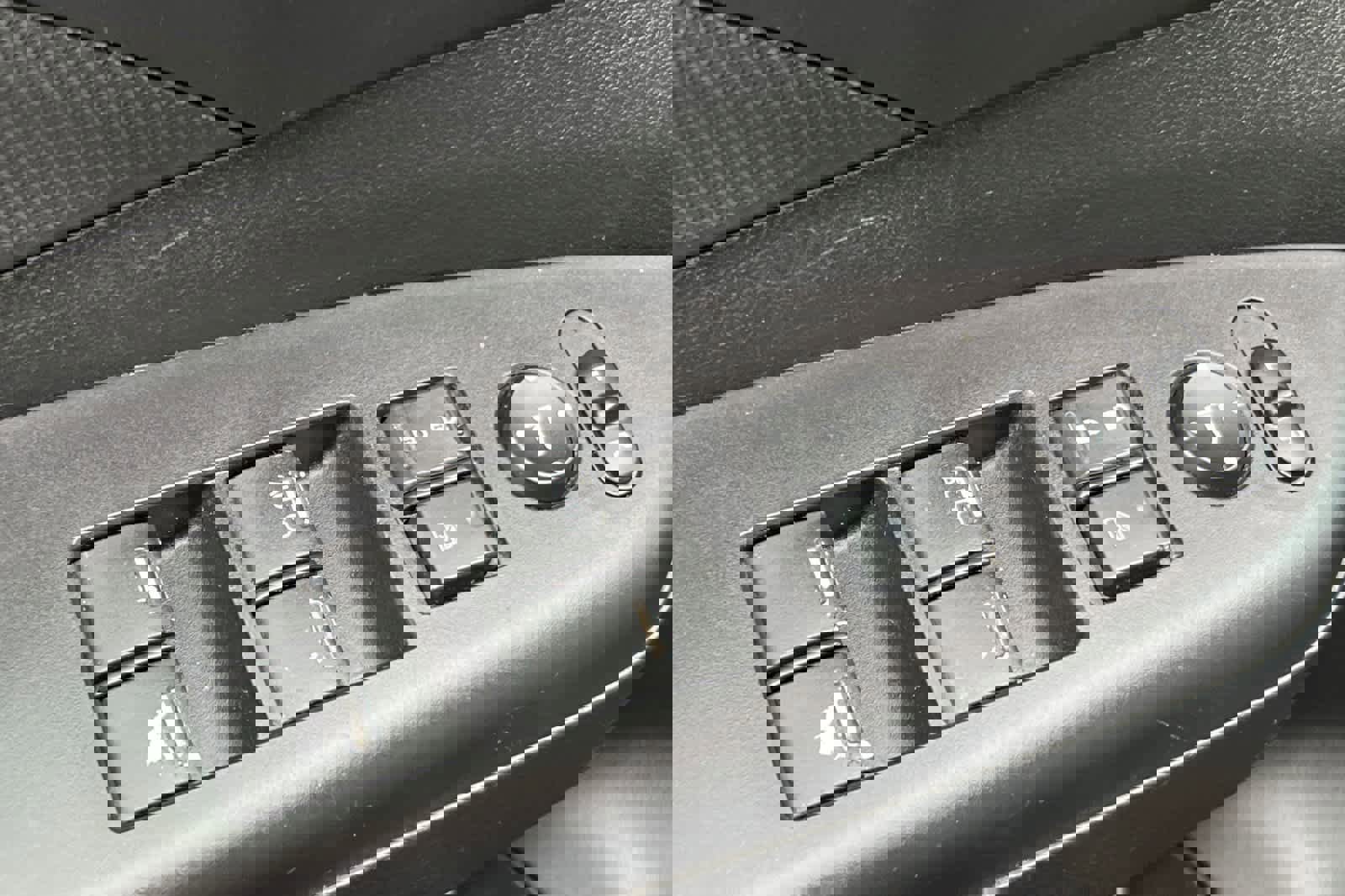 Used 2015 Honda CR-V LX image 13