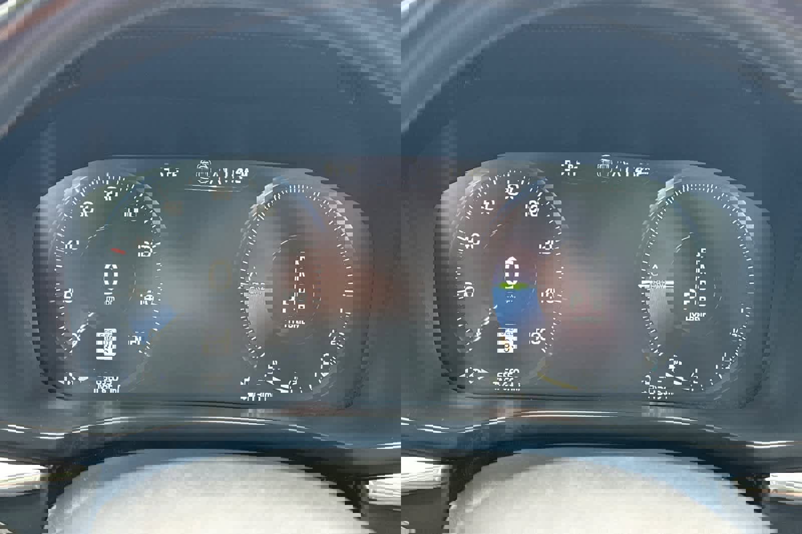 Used 2019 Volvo XC60 T8 Inscription w/ Protection Package Premier image 24