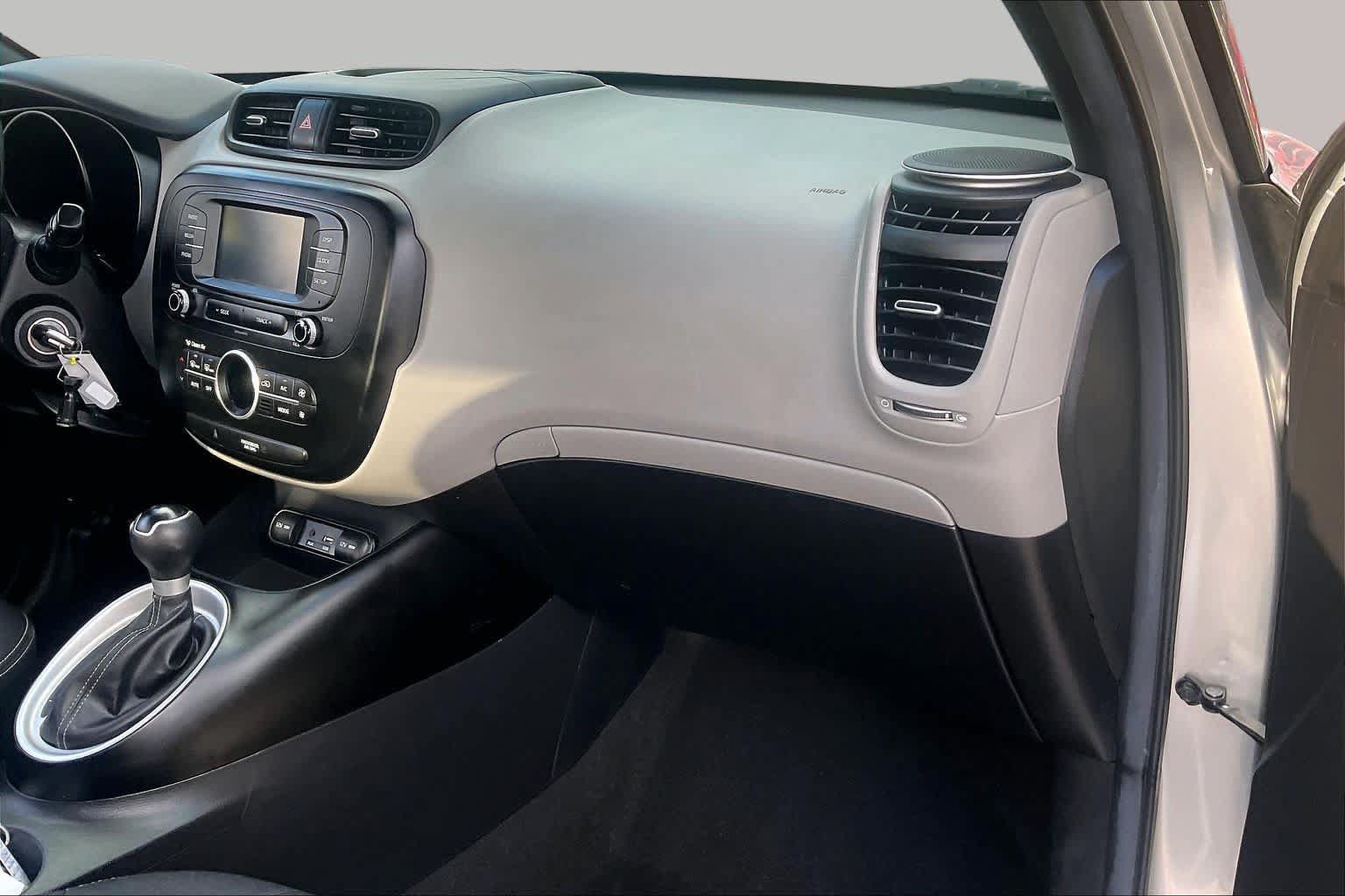 Used 2017 Kia Soul + FWD image 18