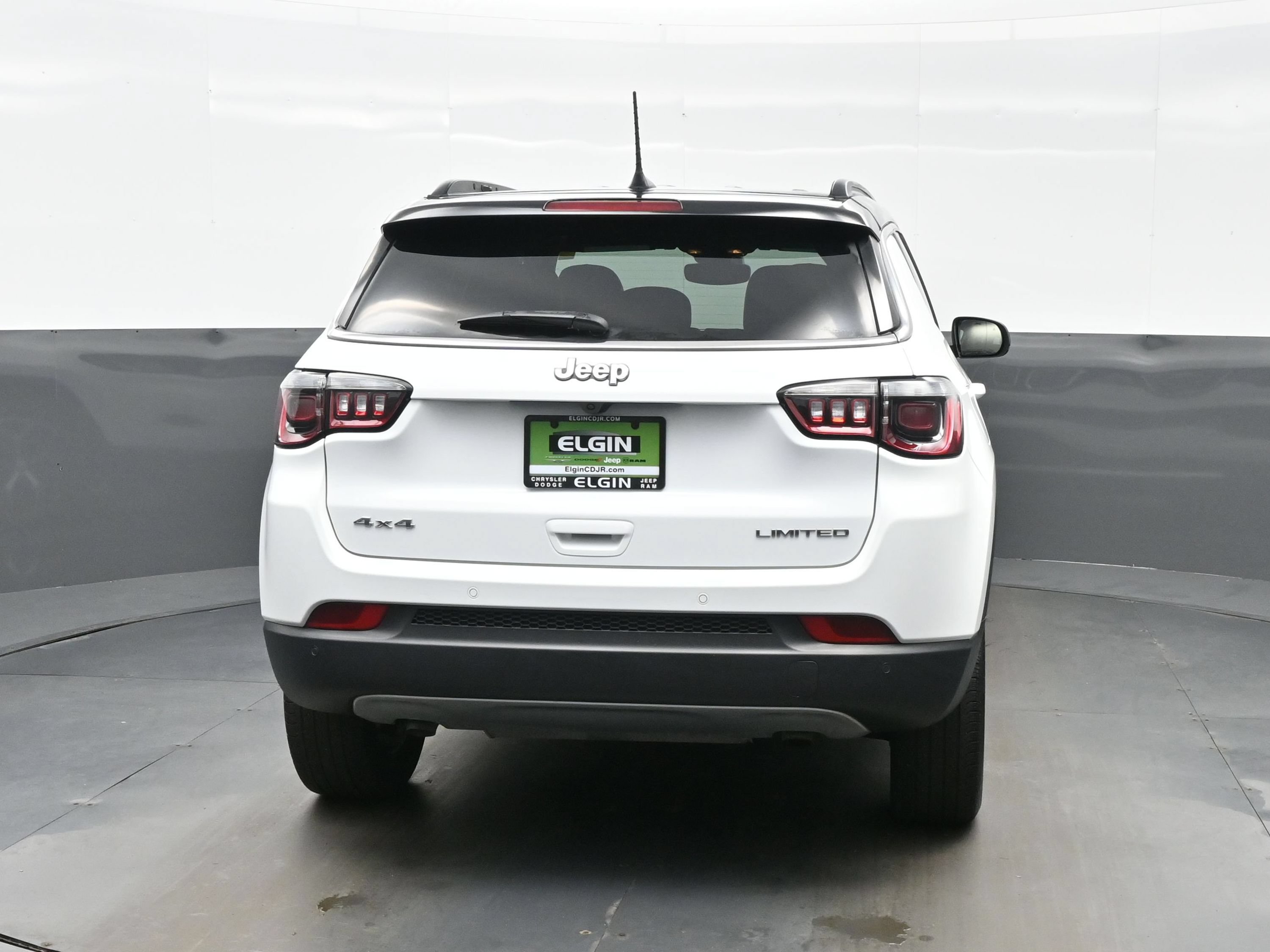Used 2024 Jeep Compass Limited AWD/4WD image 7
