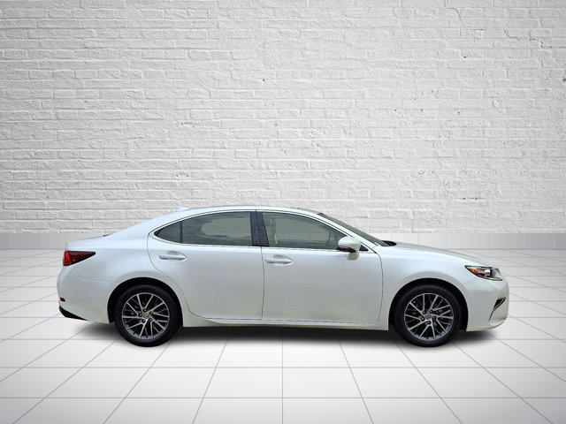 Used 2016 Lexus ES 350 w/ Navigation System Package FWD image 7