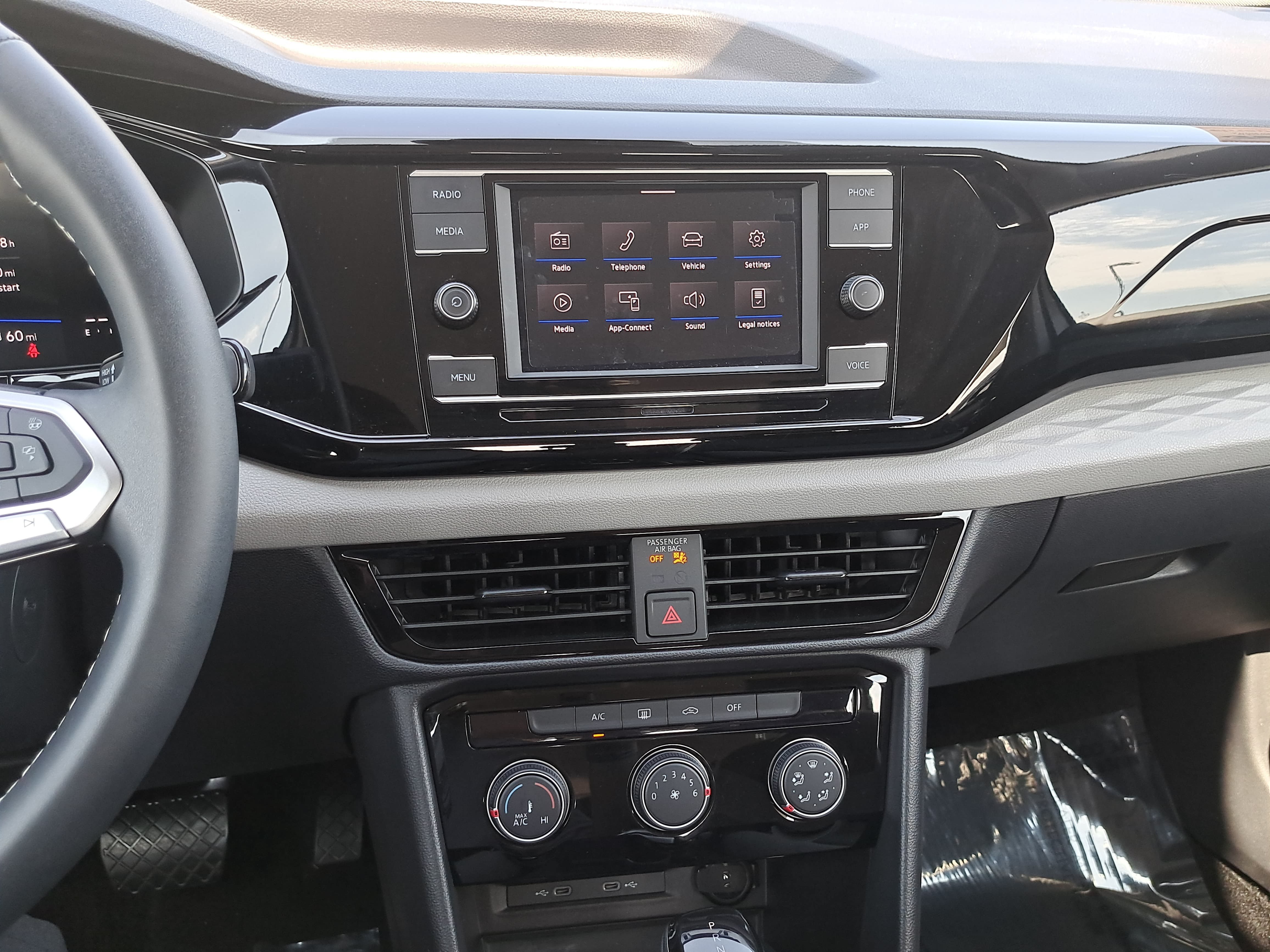 Certified 2024 Volkswagen Taos S FWD image 20