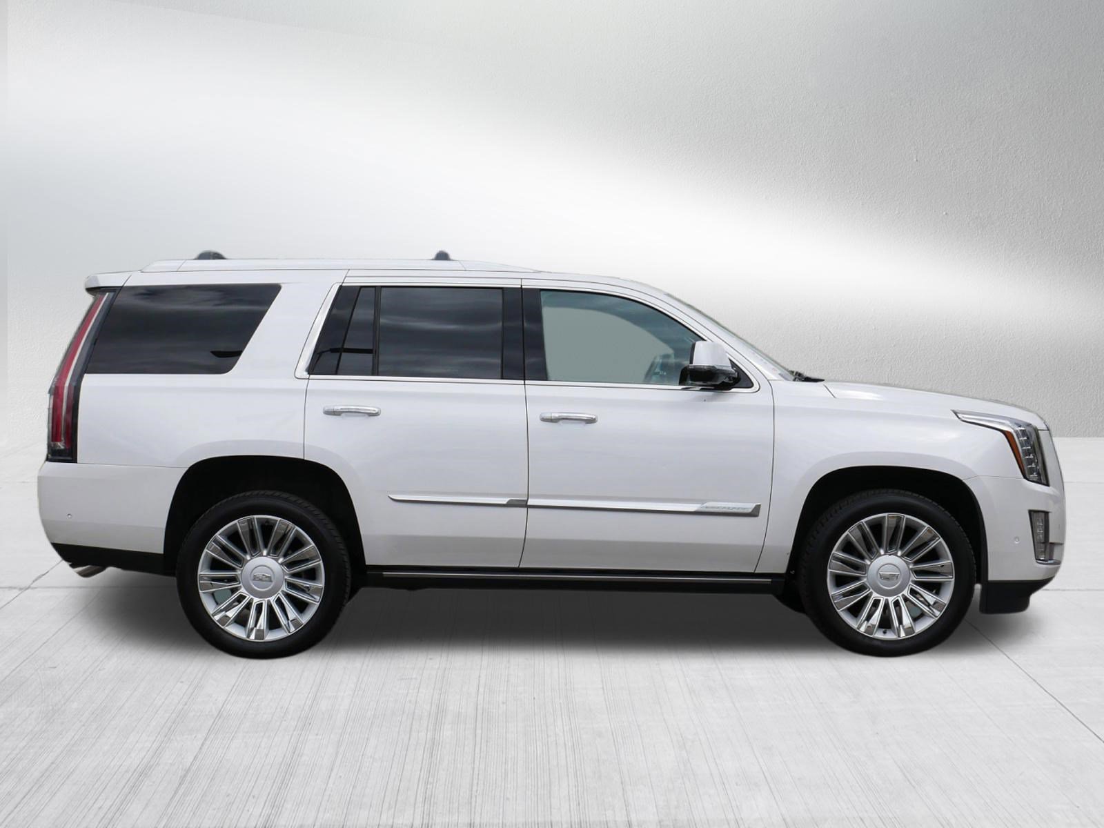 Used 2017 Cadillac Escalade Platinum AWD/4WD image 8