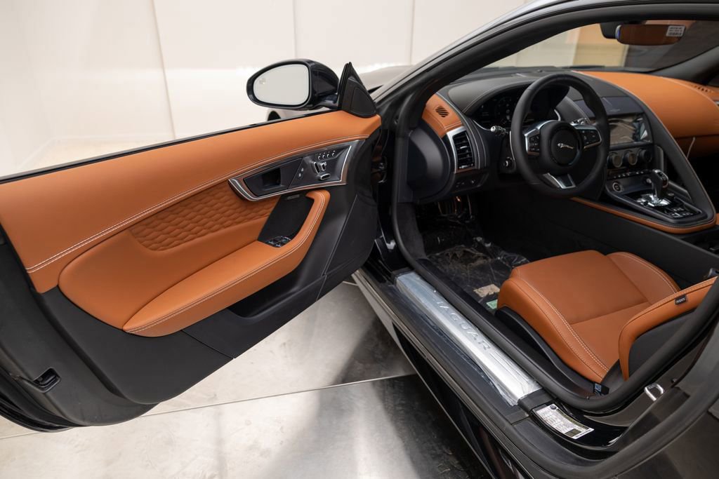 Used 2024 Jaguar F-TYPE R-Dynamic RWD image 13