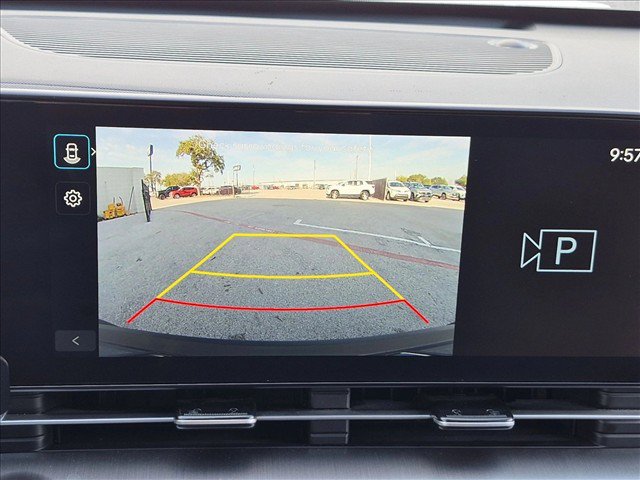 Used 2025 Hyundai Kona SEL FWD image 13