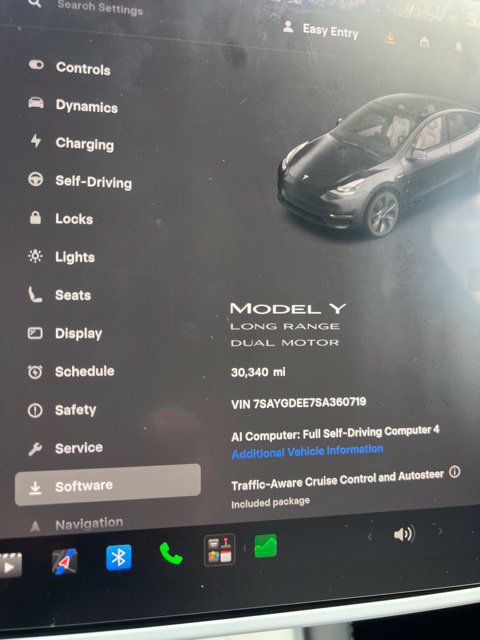 Used 2025 Tesla Model Y Long Range AWD/4WD image 18