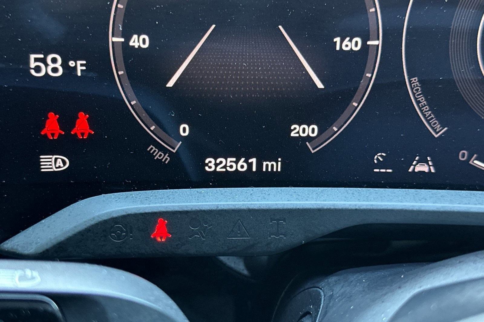 Used 2022 Porsche Taycan 4S image 19