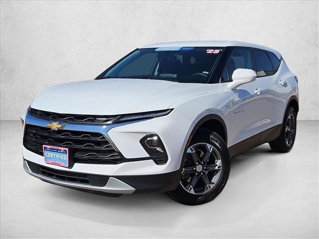 Used 2025 Chevrolet Blazer LT image 1