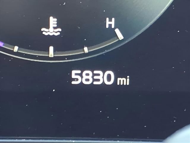 Used 2025 Kia Sportage SX image 35