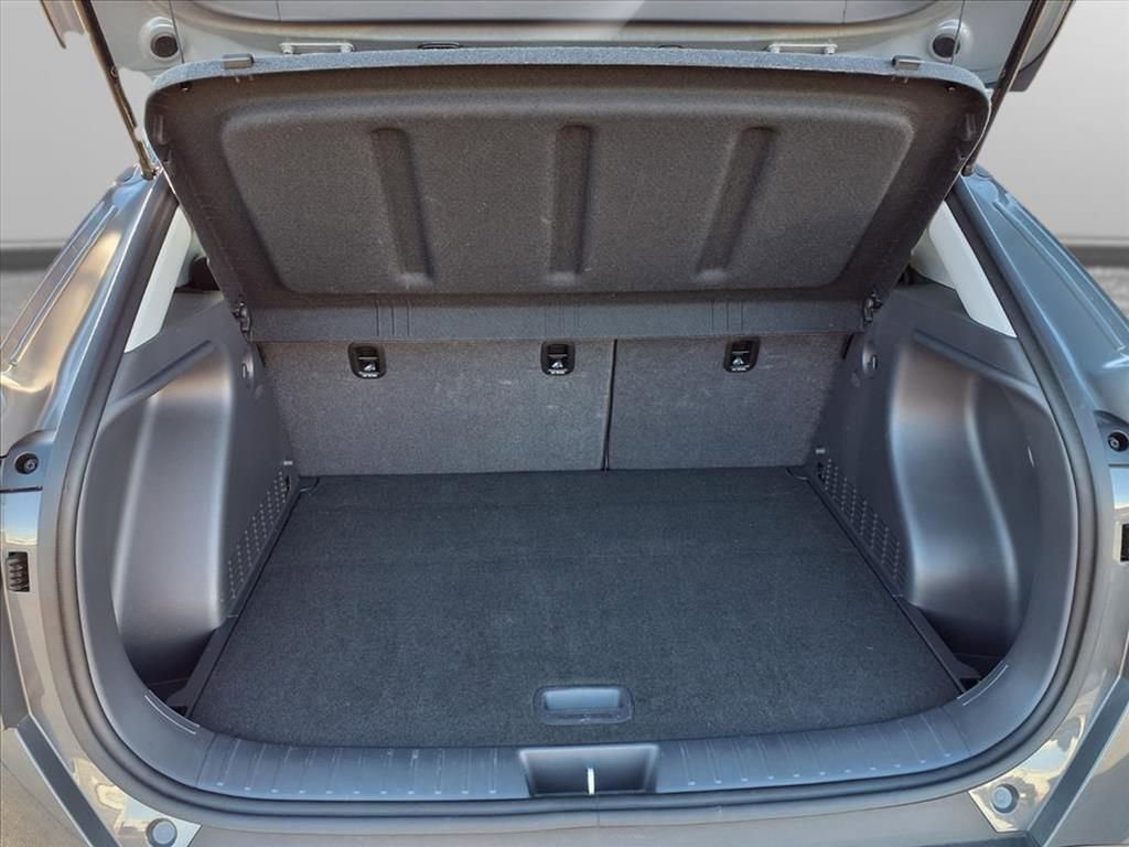 Used 2025 Hyundai Kona SEL image 24