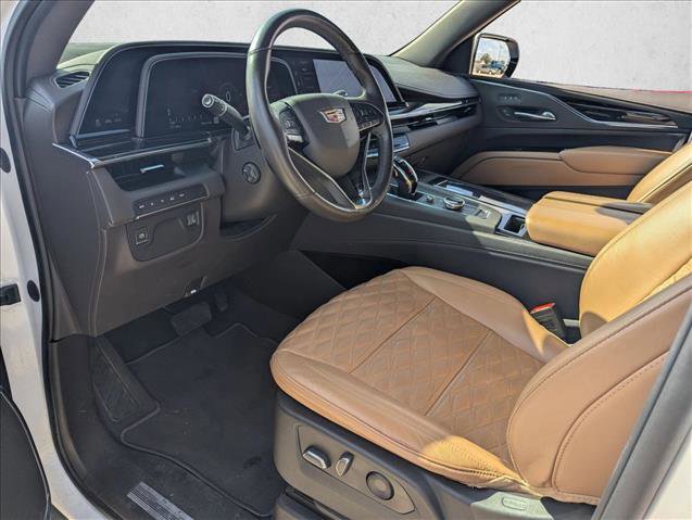 Used 2023 Cadillac Escalade ESV Premium Luxury image 9