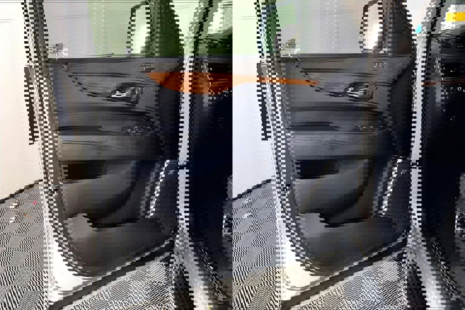 Used 2019 Cadillac Escalade ESV Premium Luxury image 20