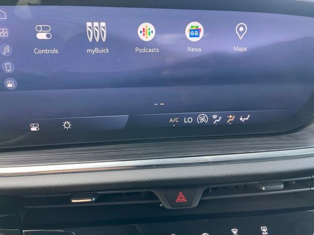 Used 2024 Buick Envision Preferred image 14