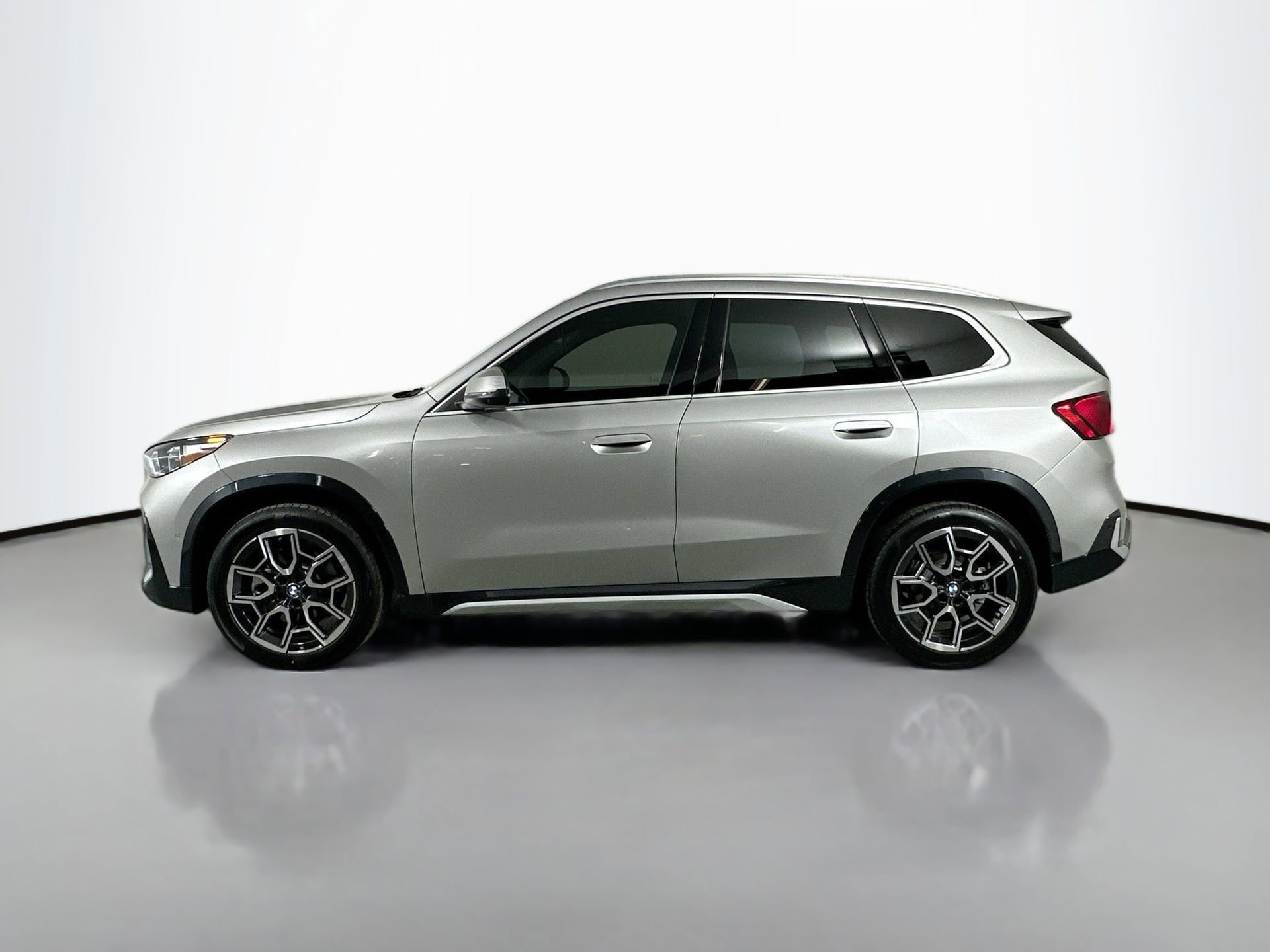 New 2026 BMW X1 xDrive28i w/ Technology Package image 8