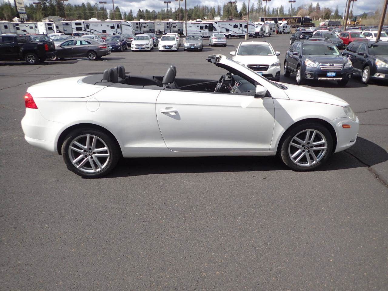Used 2009 Volkswagen Eos Lux FWD image 14