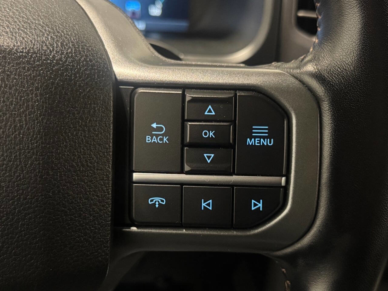 Used 2022 Ford F150 Lightning Lariat image 32