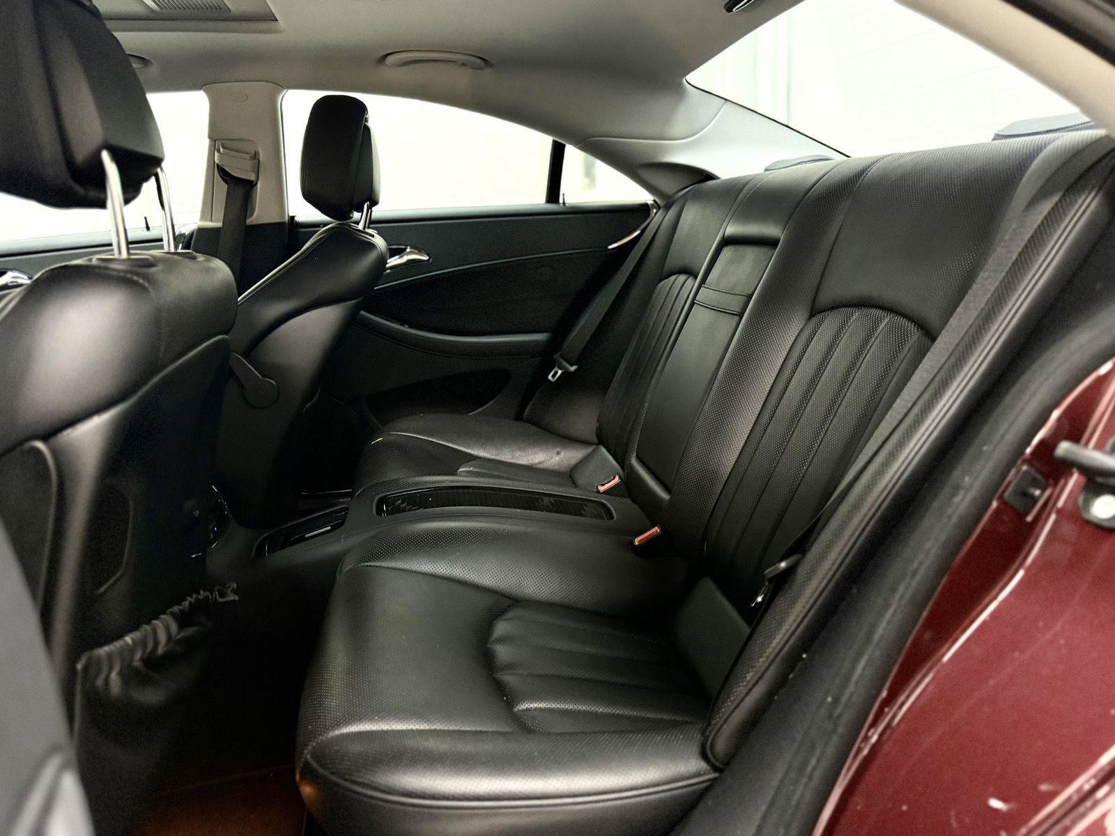 Used 2008 Mercedes-Benz CLS 550 image 17