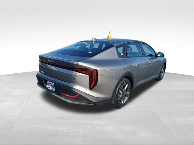 Used 2025 Kia K4 LXS image 4