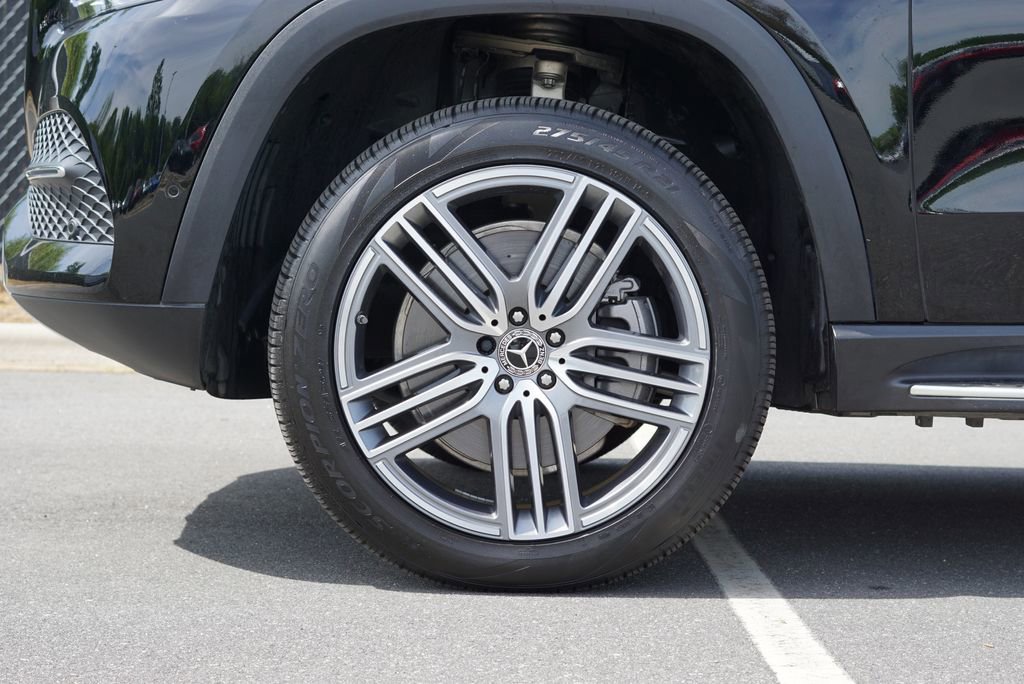 Used 2022 Mercedes-Benz GLS 450 4MATIC image 12