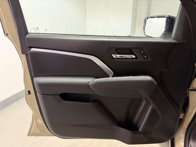 Used 2023 Chevrolet Colorado Z71 w/ Z71 Convenience Package 2 AWD/4WD image 9