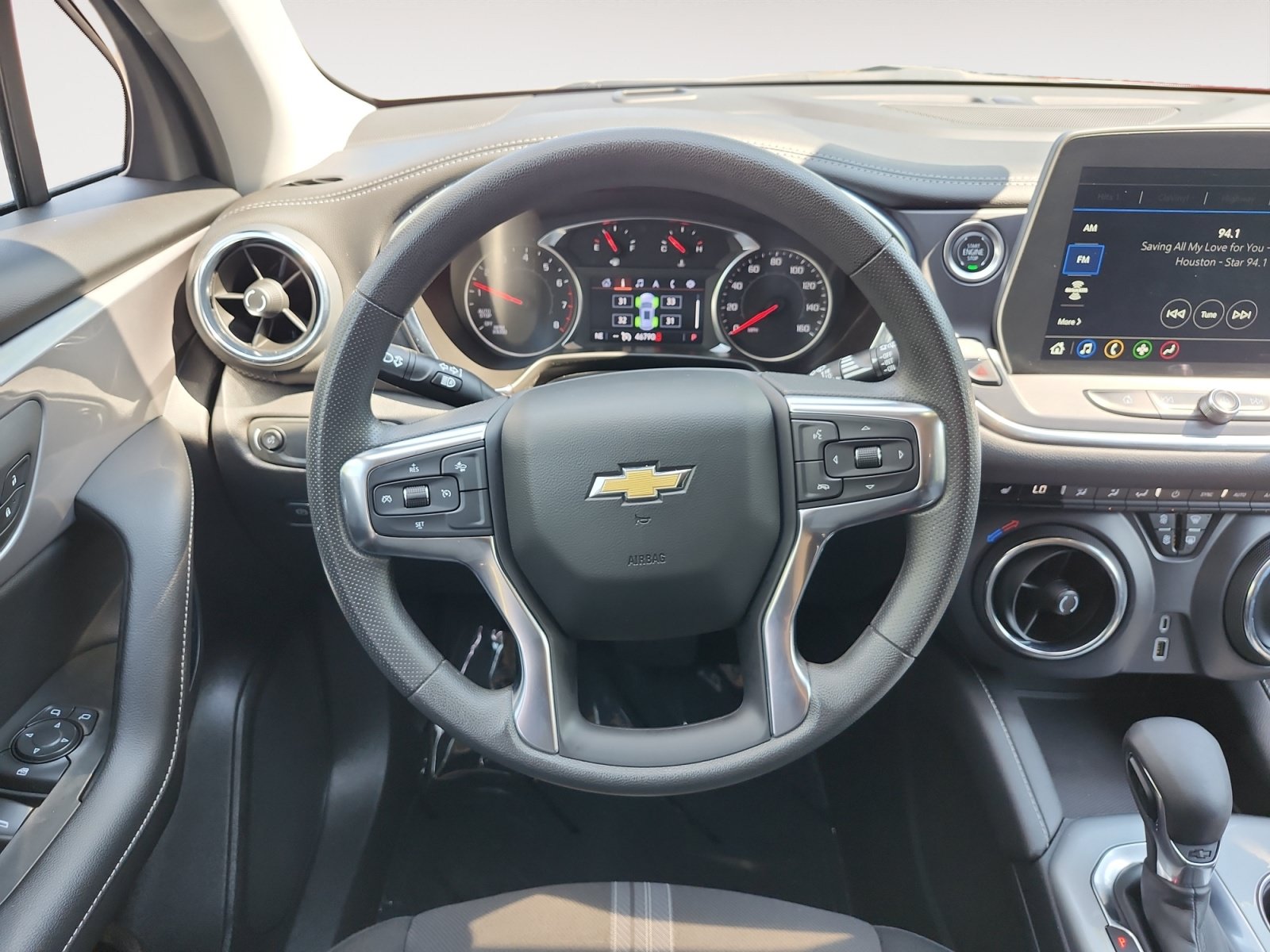 Used 2025 Chevrolet Blazer LT FWD image 13
